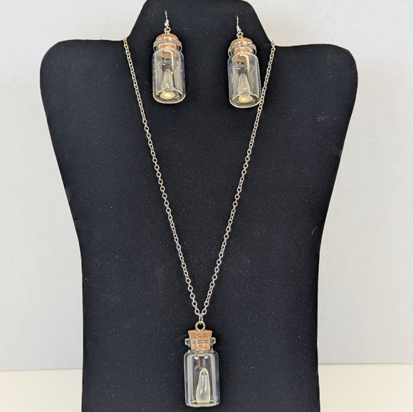 🎃 Ghost in a Bottle Glow in the Dark Necklace & Earrings Set Spooky Halloween - Picture 3 of 8